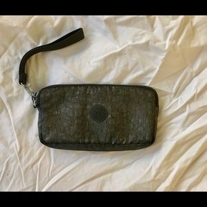 Kipling Bernard Wristlet